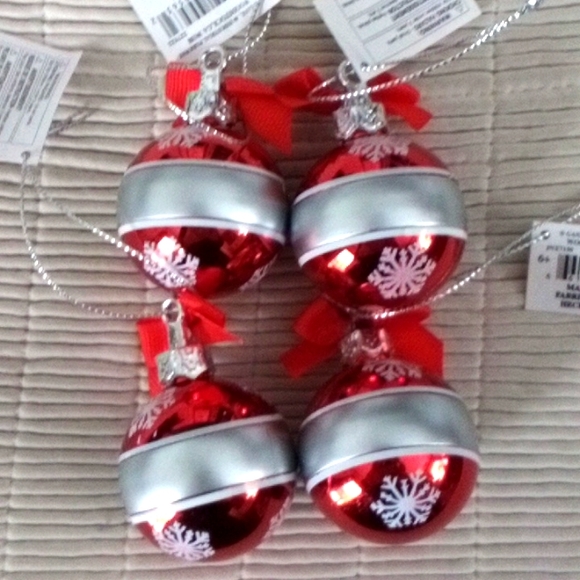 Set 4 Name Ornaments 2 Benjamin 1 Lindsay 1 Kevin - Picture 2 of 2